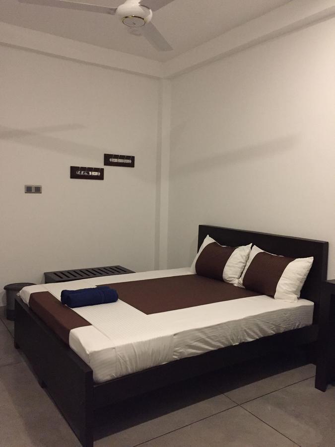 Us Motel Colombo Homagama Екстер'єр фото