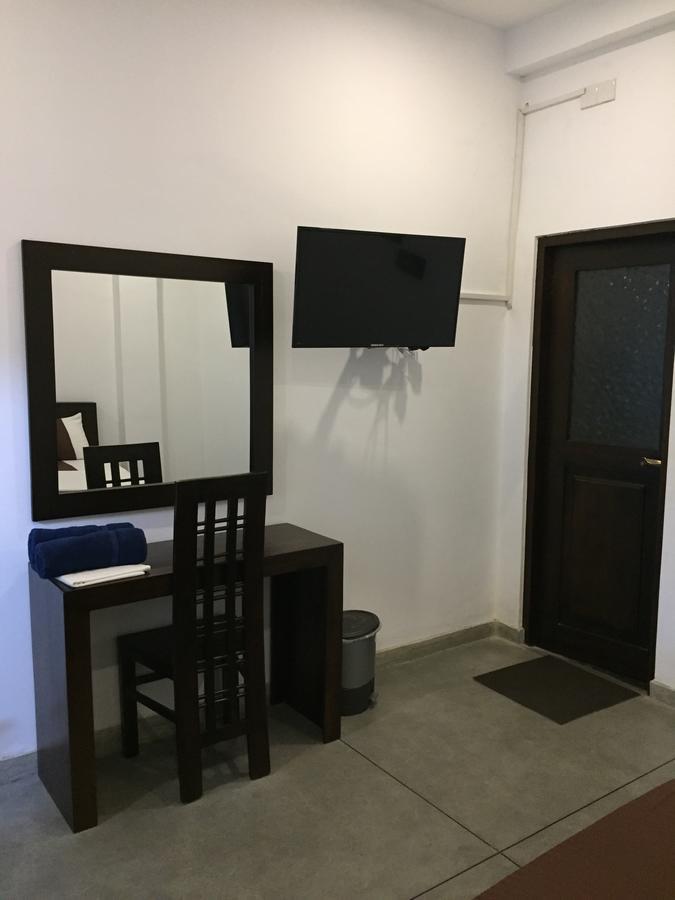 Us Motel Colombo Homagama Екстер'єр фото