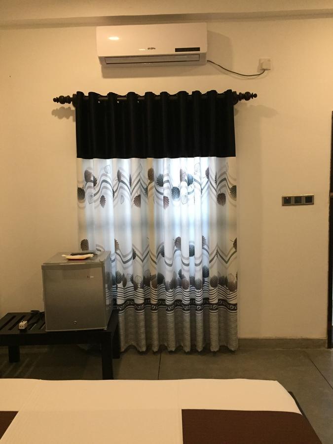 Us Motel Colombo Homagama Екстер'єр фото